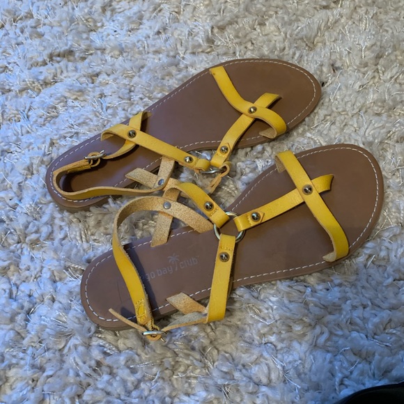 Shoes - Picture 4 of 5